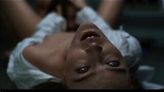 Контролирующие разум инопланетные паразиты против горячих телочек - порно видео