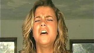 Пейдж сибиец оргазм - порно видео