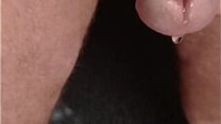 Предварительно капает сперма - порно видео