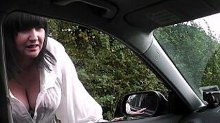 Встреча с пухлой брюнеткой приводит к сексу - порно видео