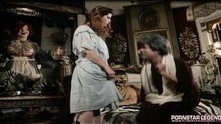 Классическую порнозвезду жестко трахнули - порно видео