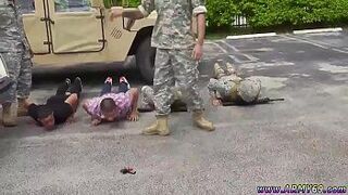 Петух под штаны гей Секс ХХХ взрывы провал и наказание - порно видео