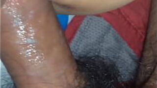 Молодая девушка чуть не упала в обморок от сильного анала, она была очень возбуждена. - порно видео