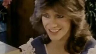 Классическую порно-крошку вылизывают, пока она чувствует себя хорошо - порно видео