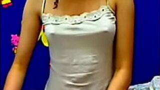 Твердые соски в сексуальном прозрачном топе - - порно видео