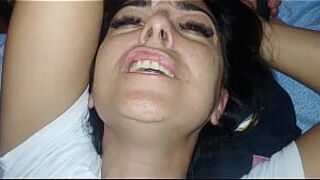 Вложи в меня свою руку и заставь меня наслаждаться, как шлюху. (Итальянские диалоги). - порно видео