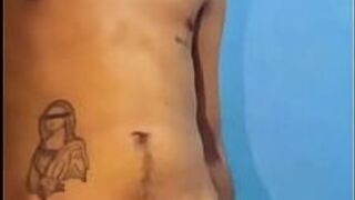 Маркировка твердого члена в нижнем белье - порно видео