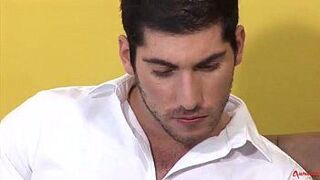 Трахнул в студии - порно видео