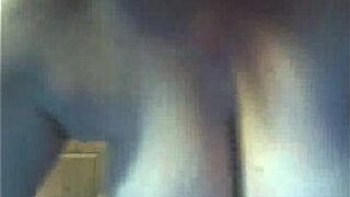 Красивая милфа-толстушка перед камерой, инструкция по дрочке - порно видео