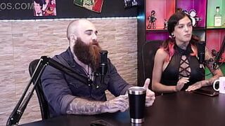 Я разочаровал семью, я ходил в католическую школу, но... - Квинсг и Железный байкер - порно видео