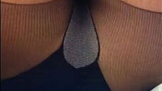 Еще один телок моей жене с черными колготками - порно видео