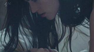 Джемма Чан, Кэти МакГрат @ Свидания - порно видео